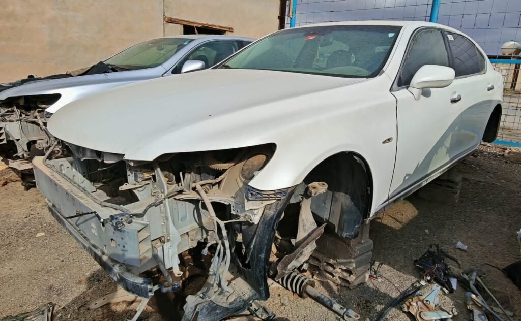 تشليح سياراة لكزز في الدمام