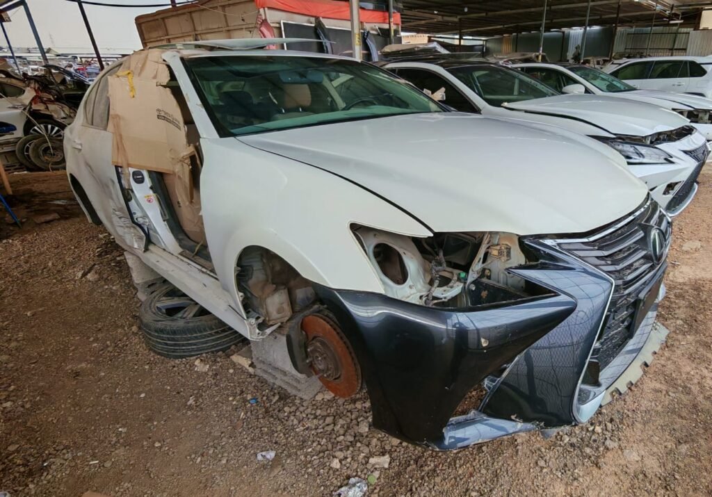 تشليح سياراة لكزز في الدمام