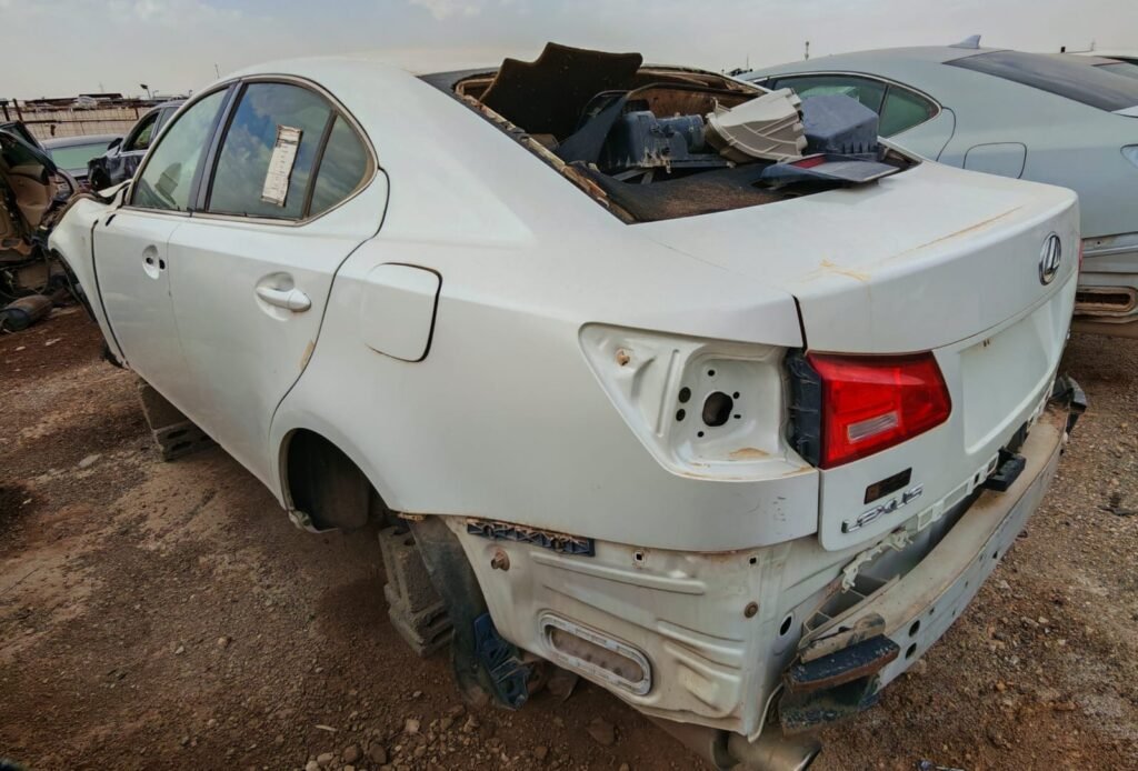 تشليح سياراة لكزز في الدمام